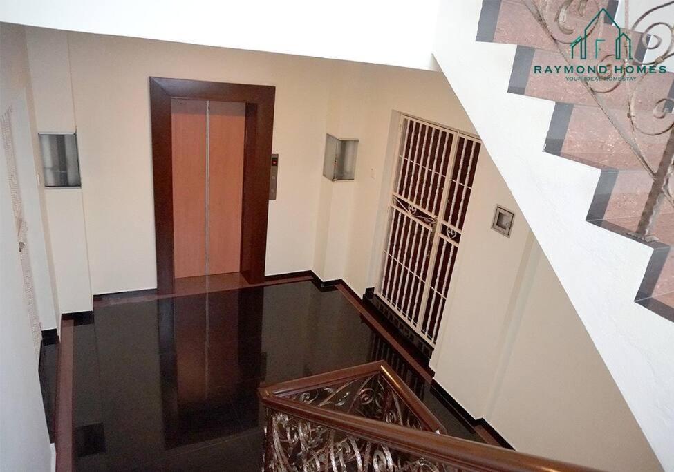 99 Kelawei Apartment George Town Bagian luar foto