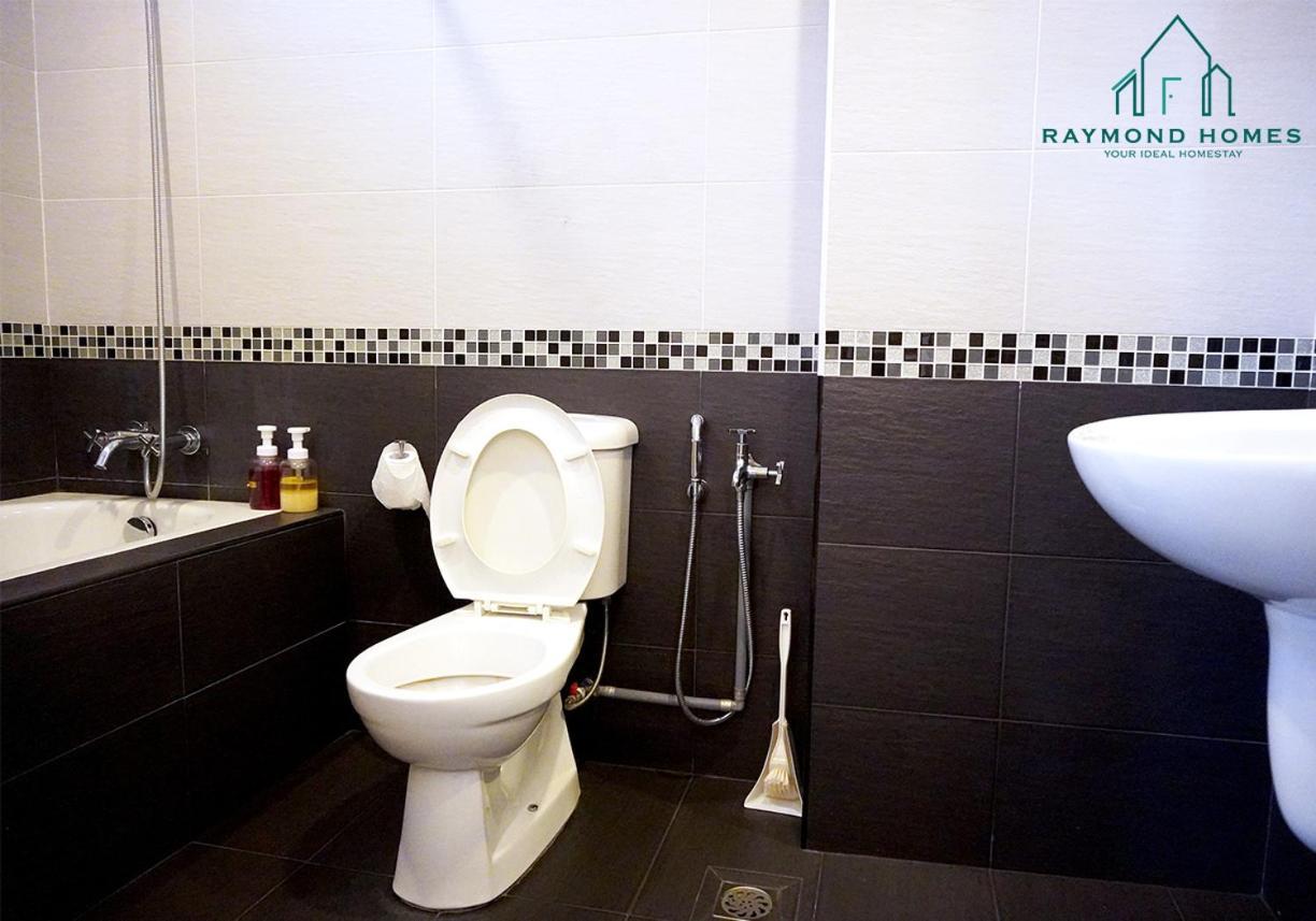 99 Kelawei Apartment George Town Bagian luar foto