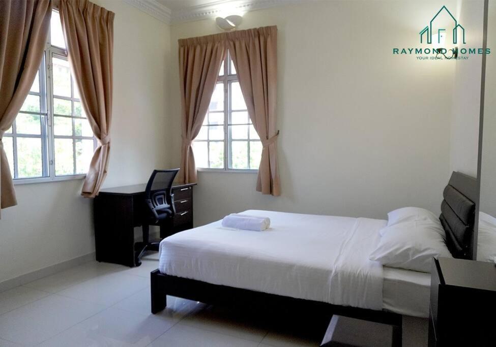 99 Kelawei Apartment George Town Bagian luar foto